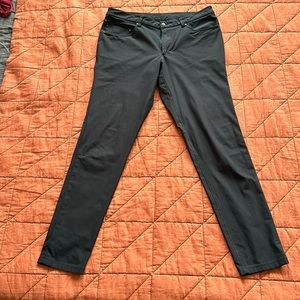 Lululemon ABC Slim Pants Black (size 34)